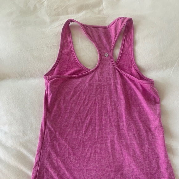 Pink athletic top - Picture 2 of 2